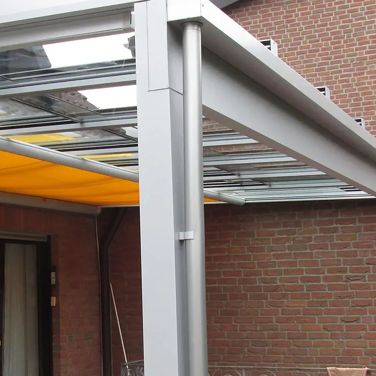 Terrassenüberdachung mit Fallrohr